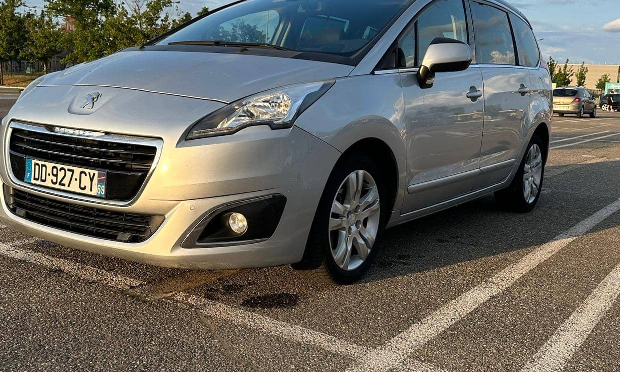 Peugeot 5008