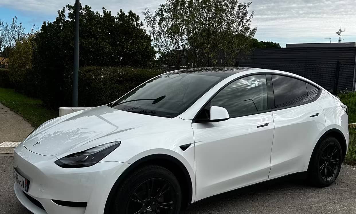 Tesla MODEL Y
