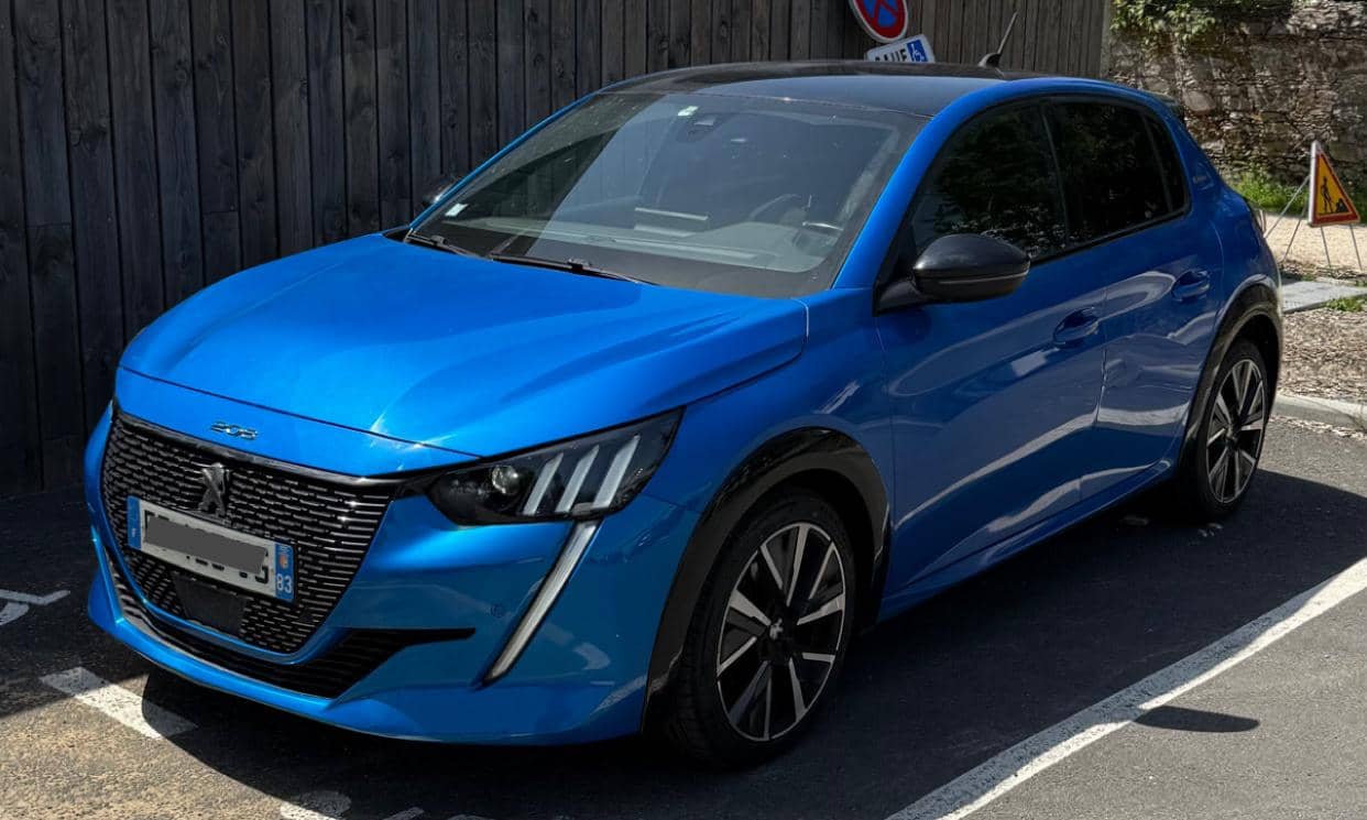 Peugeot 208