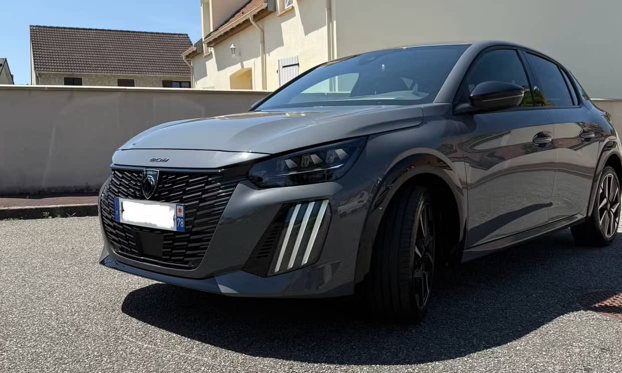 Peugeot 208