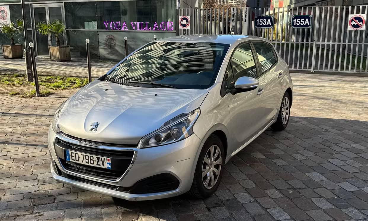 Peugeot 208