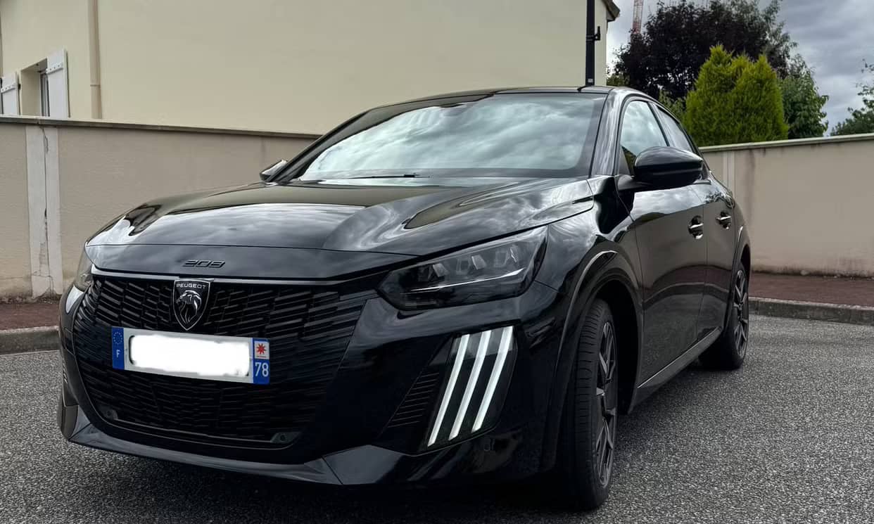 Peugeot 208
