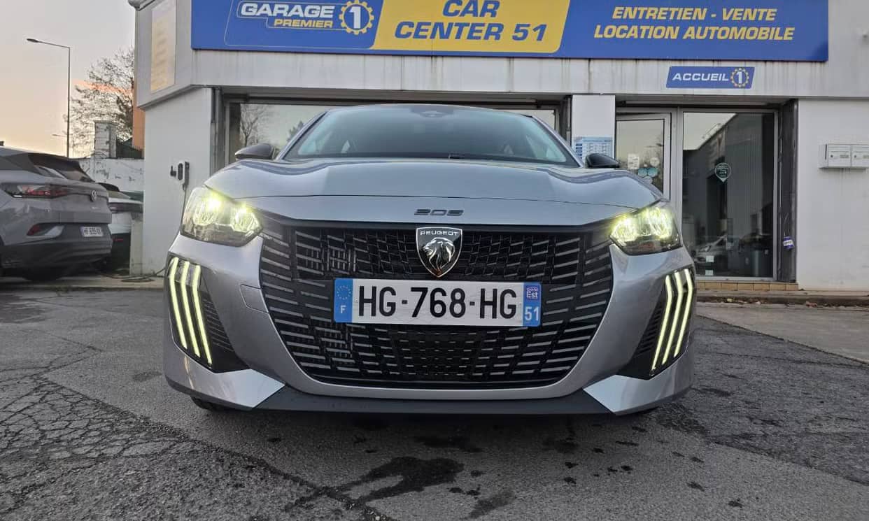 Peugeot 208